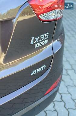 Позашляховик / Кросовер Hyundai ix35 2012 в 