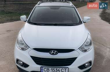 Позашляховик / Кросовер Hyundai ix35 2010 в 
