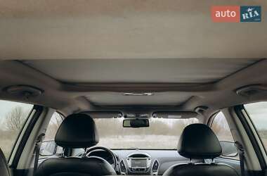 Позашляховик / Кросовер Hyundai ix35 2010 в 