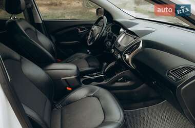 Позашляховик / Кросовер Hyundai ix35 2010 в 