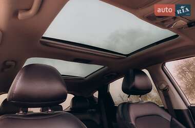 Позашляховик / Кросовер Hyundai ix35 2010 в 