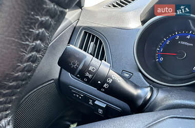 Внедорожник / Кроссовер Hyundai ix35 2010 в 