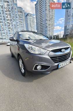 Внедорожник / Кроссовер Hyundai ix35 2011 в 