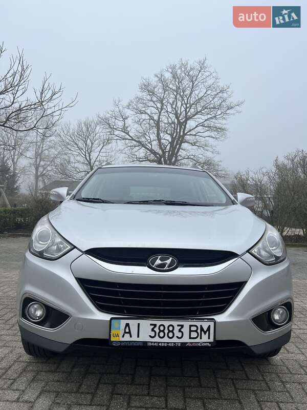 Позашляховик / Кросовер Hyundai ix35 2010 в 