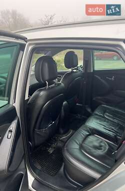 Позашляховик / Кросовер Hyundai ix35 2010 в 