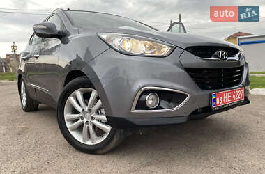 Внедорожник / Кроссовер Hyundai ix35 2013 в 