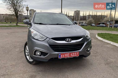 Внедорожник / Кроссовер Hyundai ix35 2013 в 