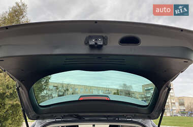 Внедорожник / Кроссовер Hyundai ix35 2013 в 