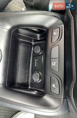 Внедорожник / Кроссовер Hyundai ix35 2013 в 