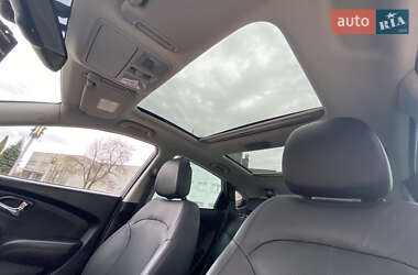 Внедорожник / Кроссовер Hyundai ix35 2013 в 