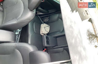 Внедорожник / Кроссовер Hyundai ix35 2013 в 