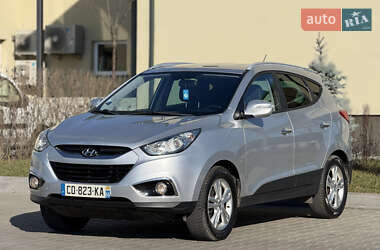 Внедорожник / Кроссовер Hyundai ix35 2011 в 