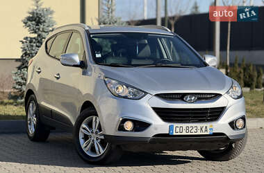 Внедорожник / Кроссовер Hyundai ix35 2011 в 