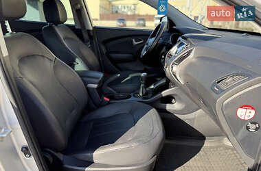 Внедорожник / Кроссовер Hyundai ix35 2011 в 