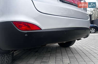 Внедорожник / Кроссовер Hyundai ix35 2011 в 