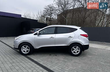 Внедорожник / Кроссовер Hyundai ix35 2011 в 