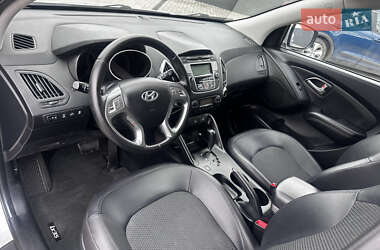 Внедорожник / Кроссовер Hyundai ix35 2011 в 