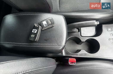 Внедорожник / Кроссовер Hyundai ix35 2011 в 