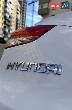 Внедорожник / Кроссовер Hyundai ix35 2013 в 