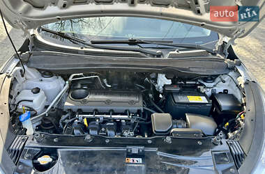Внедорожник / Кроссовер Hyundai ix35 2010 в 