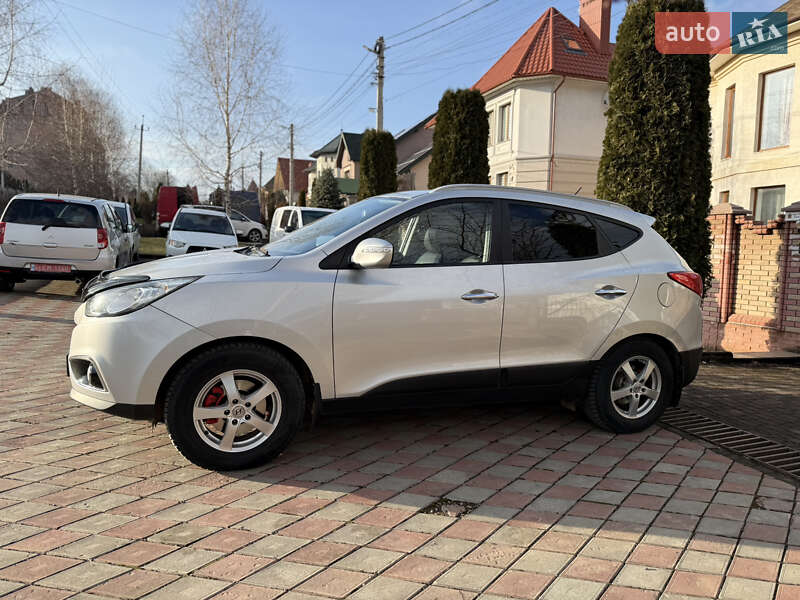Внедорожник / Кроссовер Hyundai ix35 2012 в Черновцах