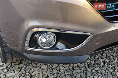 Позашляховик / Кросовер Hyundai ix35 2014 в 