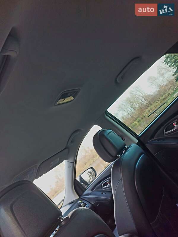 Позашляховик / Кросовер Hyundai ix35 2010 в Кам'янці-Бузькій