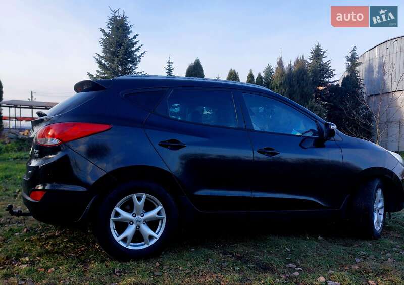 Позашляховик / Кросовер Hyundai ix35 2010 в Кам'янці-Бузькій