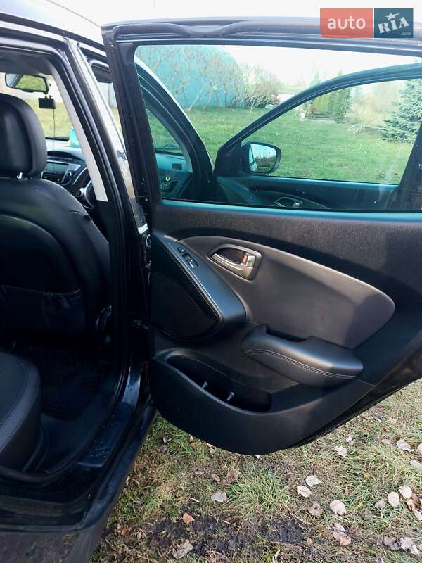 Позашляховик / Кросовер Hyundai ix35 2010 в Кам'янці-Бузькій