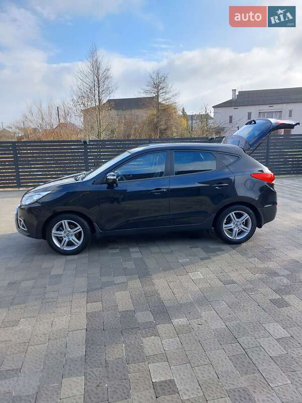 Позашляховик / Кросовер Hyundai ix35 2010 в Кам'янці-Бузькій
