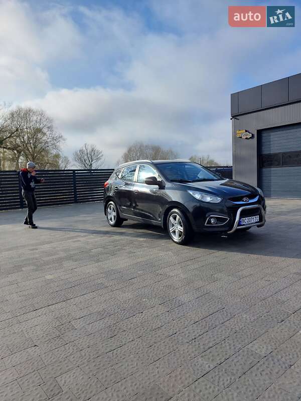 Позашляховик / Кросовер Hyundai ix35 2010 в Кам'янці-Бузькій