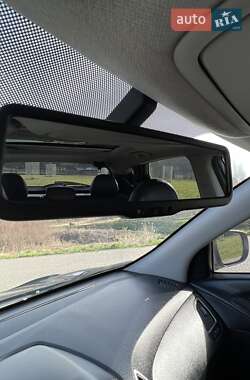 Внедорожник / Кроссовер Hyundai ix35 2011 в 