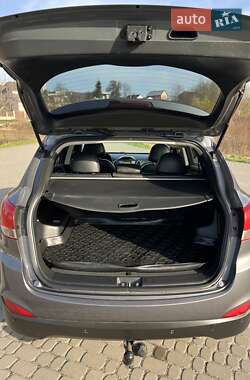 Внедорожник / Кроссовер Hyundai ix35 2011 в 