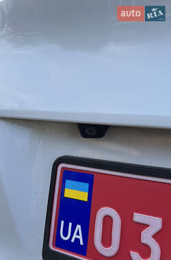 Позашляховик / Кросовер Hyundai ix35 2011 в 