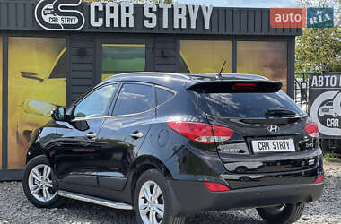 Позашляховик / Кросовер Hyundai ix35 2011 в 
