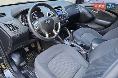 Позашляховик / Кросовер Hyundai ix35 2012 в 