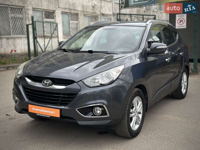 Позашляховик / Кросовер Hyundai ix35 2010 в Сумах