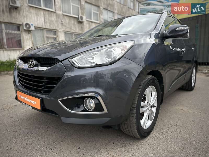 Позашляховик / Кросовер Hyundai ix35 2010 в Сумах