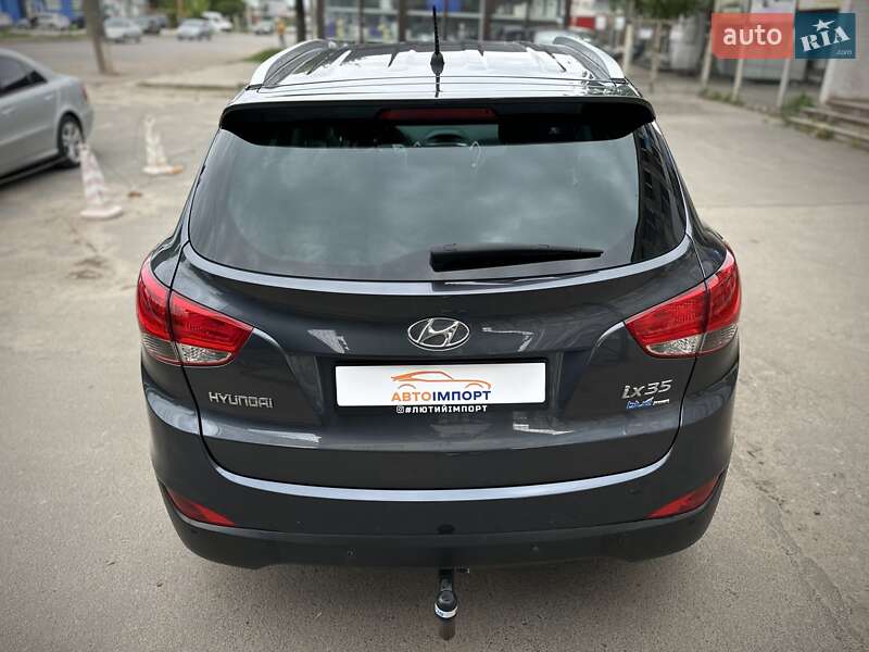 Позашляховик / Кросовер Hyundai ix35 2010 в Сумах