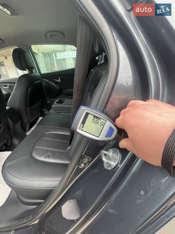 Позашляховик / Кросовер Hyundai ix35 2010 в Сумах