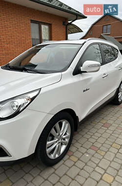 Позашляховик / Кросовер Hyundai ix35 2013 в 