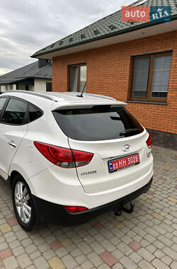 Позашляховик / Кросовер Hyundai ix35 2013 в 