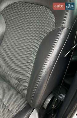 Позашляховик / Кросовер Hyundai ix35 2013 в 