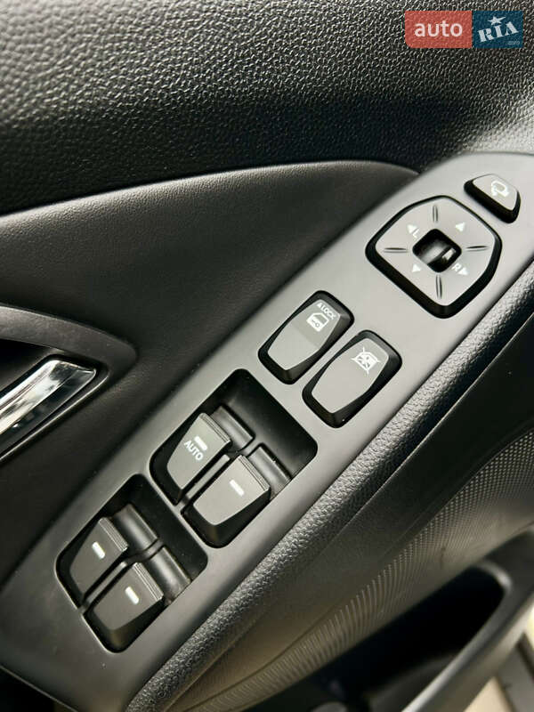 Внедорожник / Кроссовер Hyundai ix35 2013 в Ковеле