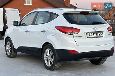 Позашляховик / Кросовер Hyundai ix35 2011 в 