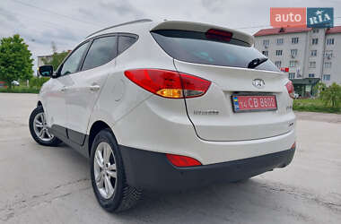 Внедорожник / Кроссовер Hyundai ix35 2012 в 