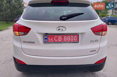 Внедорожник / Кроссовер Hyundai ix35 2012 в 