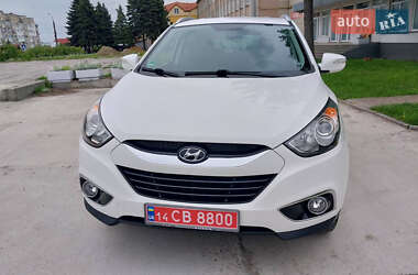 Внедорожник / Кроссовер Hyundai ix35 2012 в 