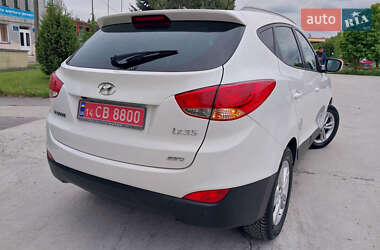 Внедорожник / Кроссовер Hyundai ix35 2012 в 