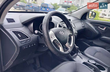 Внедорожник / Кроссовер Hyundai ix35 2012 в 